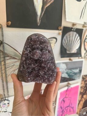 Deal of the day! Natural sparkly amethyst cut base specimen from Uruguay